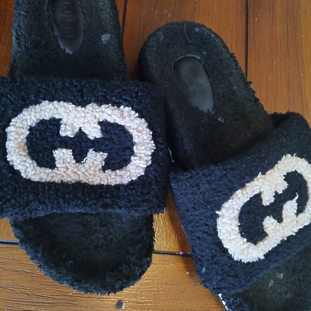 Gucci Black and Cream Sandals